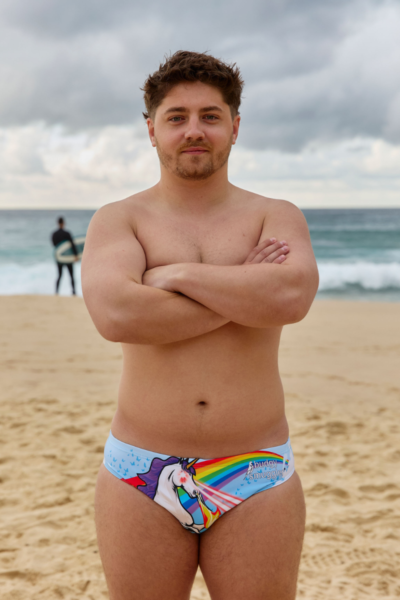 Regenbogen-Einhorn mit Laseraugen