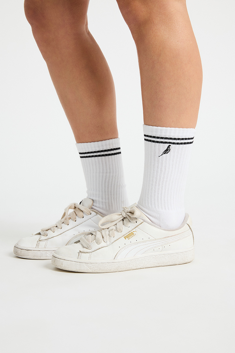 Sportsocken in weiß mit Streifen und Logo